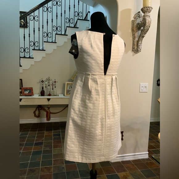 NWT- white empire waisted dress in white size 4. - Picture 3 of 7